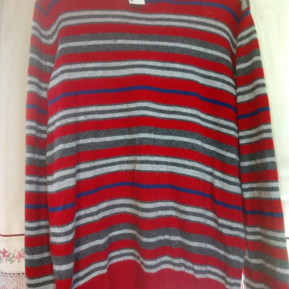 Sweater - Picture 2 of 2